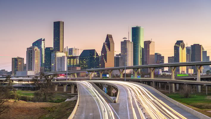 houston-texas-usa-downtown-city-skyline-highway
