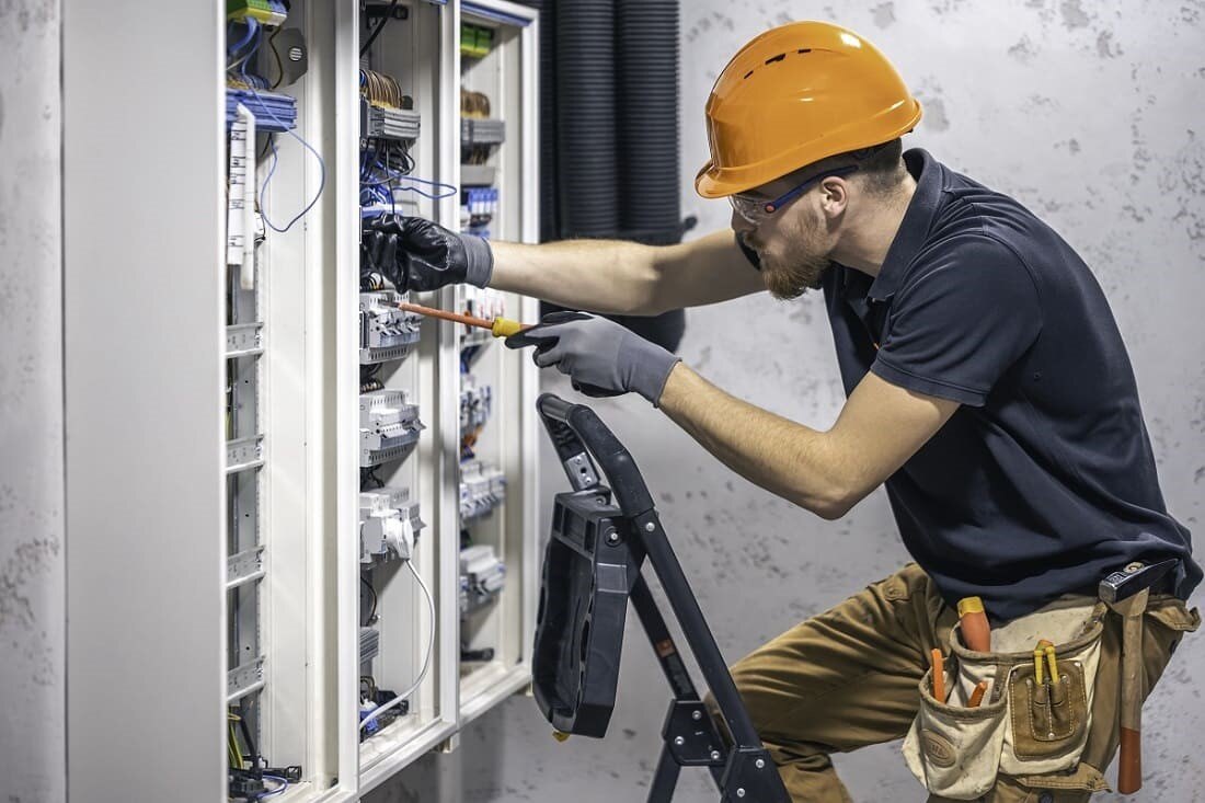 trabajo-de-electricista-en-colorado-2